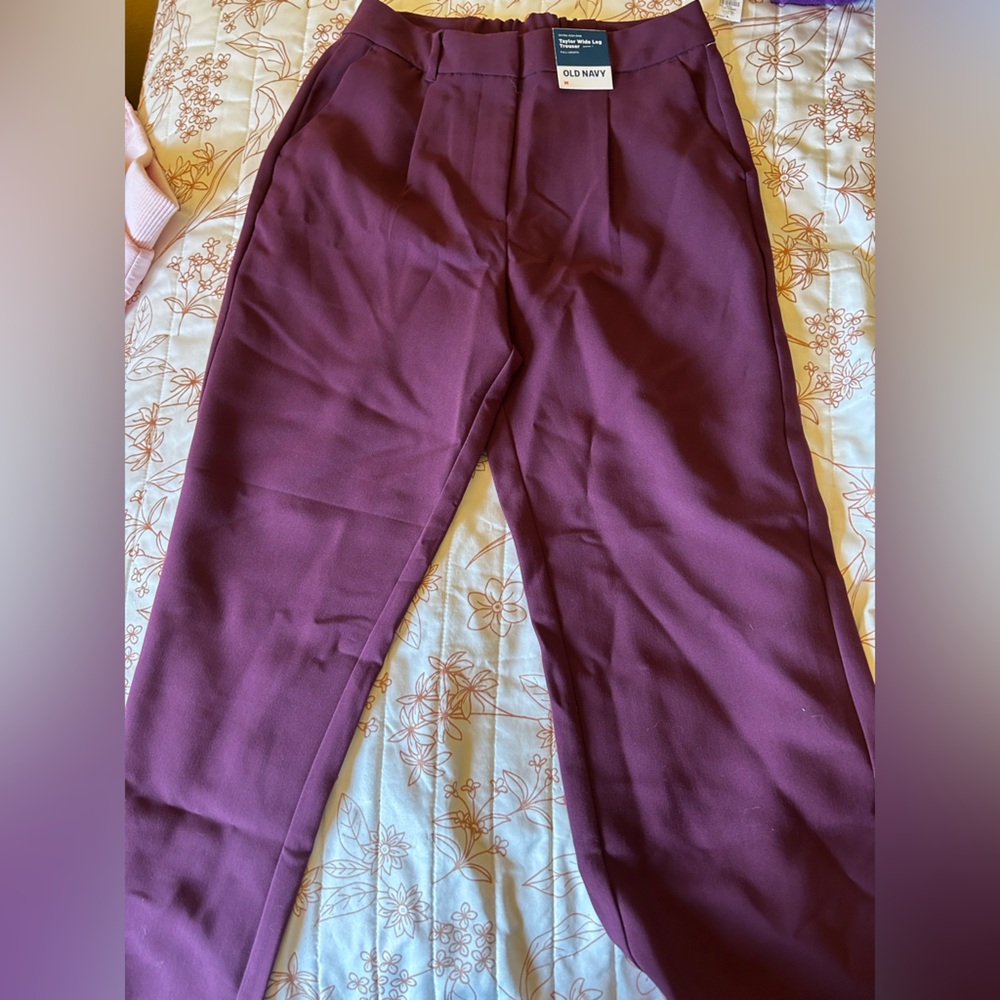 Old Navy Women's Straight Leg Pants in Deep Purple